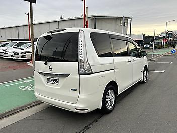 2013 Nissan Serena Shv
