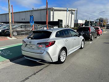 2020 Toyota Corolla Touring S Hybrid