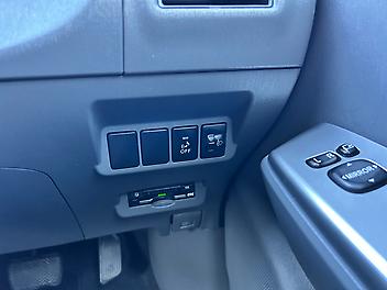 2013 Toyota Prius Alpha S