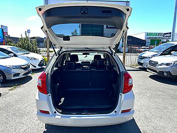 2011 Honda Fit SHUTTLE