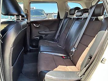 2011 Honda Fit SHUTTLE