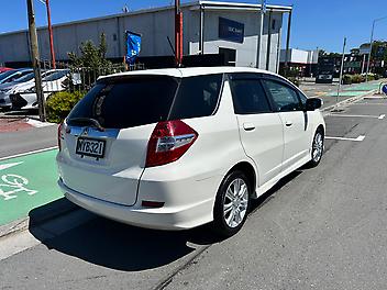 2011 Honda Fit SHUTTLE