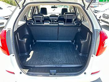 2011 Honda Fit SHUTTLE