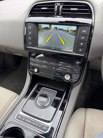 2016 Jaguar Xe 20T PURE 2.0P/8AT/SL