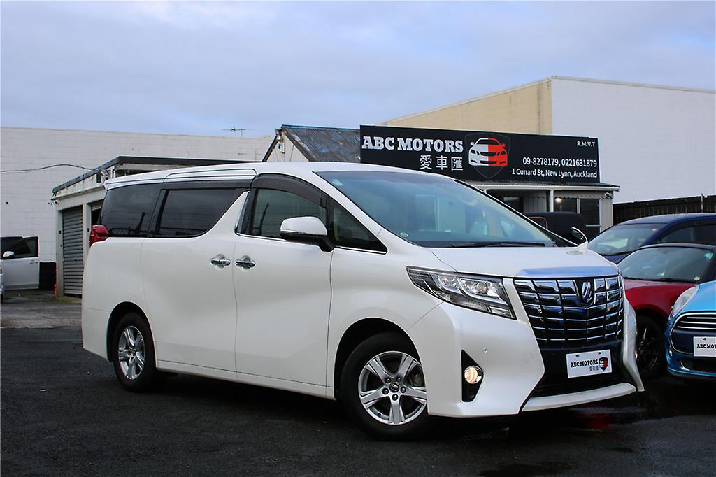 2017 Toyota Alphard 2.5X 8 seaters