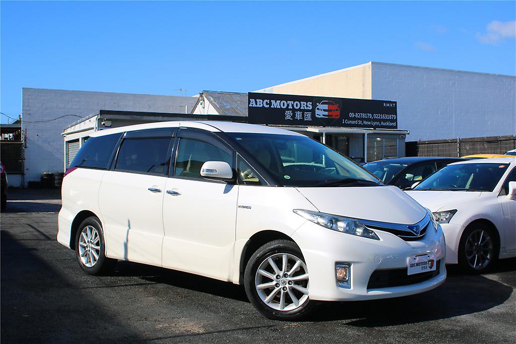 2013 Toyota Estima E-FOUR HYBRID