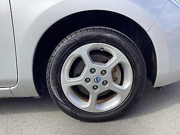 2012 Nissan Leaf X 64% SOH