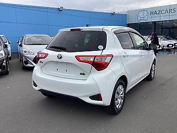 2017 Toyota VITZ Hybrid