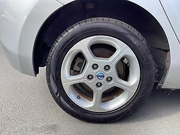 2012 Nissan Leaf X 64% SOH