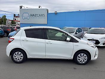 2017 Toyota VITZ Hybrid