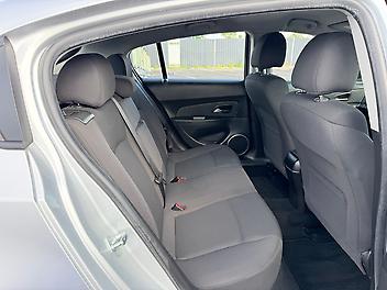 2015 Holden Cruze Equipe 1.8AT with Low kms!!