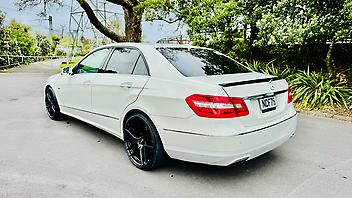 2011 Mercedes-benz E 300 Avantgarde