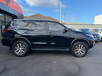 2017 Toyota Fortuner LIMITED 2.8D/4WD/6AT