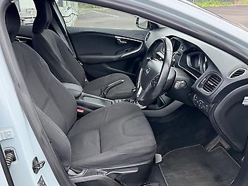 2013 Volvo V40 T4 Cruise, Rear Park Sensors, Push Start *Low kms*