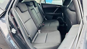 2013 Mazda Axela ALLOYS/PUSH START