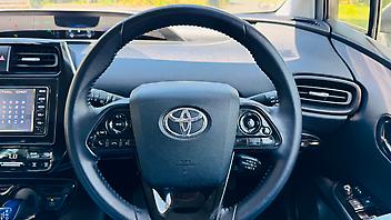 2019 Toyota Prius HYBRID