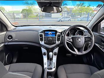 2015 Holden Cruze Equipe 1.8AT with Low kms!!