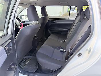 2014 Toyota Corolla Fielder Hybrid *Push Start*Heated Seats*Low kms*