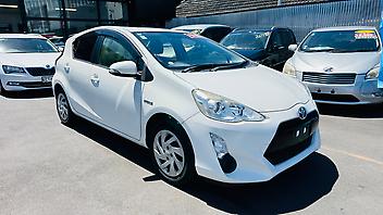 2015 Toyota Aqua HYBRID/PUSH START