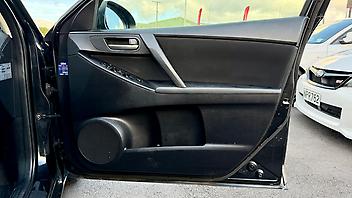 2009 Mazda Axela NZ STEREO