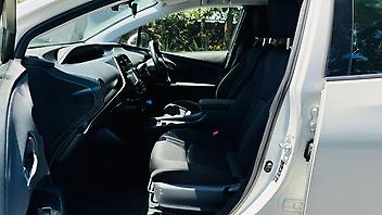 2019 Toyota Prius HYBRID