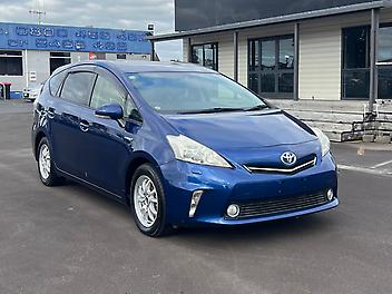 2012 Toyota Prius S Alpha Hybrid **Low kms**