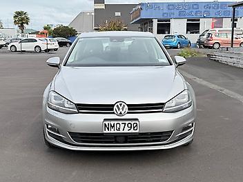 2014 Volkswagen Golf 1.4L TSi Highline, 1NZ Owner, Low kms