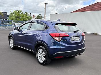 2017 Honda Hr-v S 1.8P with Cruise, Bluetooth, Rev Camera