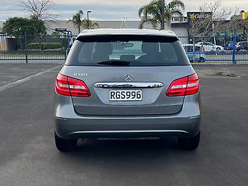 2012 Mercedes-benz B 180 CGI **Electric+Memory Seats*Parking Sensors*Bluetooth**