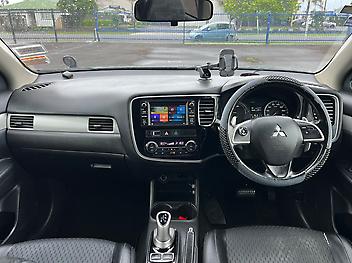 2014 Mitsubishi Outlander 4X4 PHEV **Heated Seats*Cruise*Tow Bar**