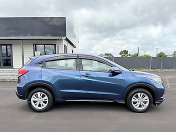 2017 Honda Hr-v S 1.8P with Cruise, Bluetooth, Rev Camera