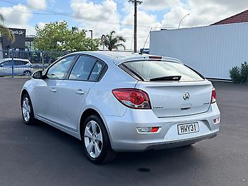 2015 Holden Cruze Equipe 1.8AT with Low kms!!