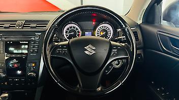 2010 Suzuki Kizashi LTDC 2.4 4DR 