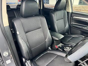 2014 Mitsubishi Outlander 4X4 PHEV **Heated Seats*Cruise*Tow Bar**
