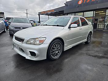2000 Toyota Altezza
