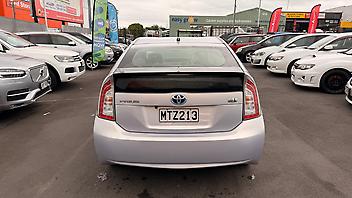 2015 Toyota Prius Bluetooth/Tidy