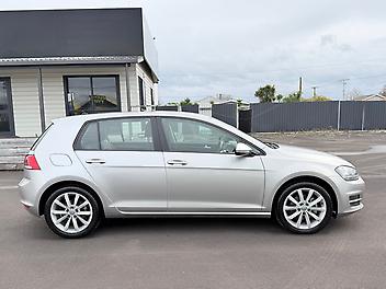 2014 Volkswagen Golf 1.4L TSi Highline, 1NZ Owner, Low kms