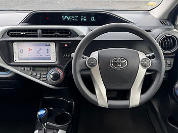 2014 Toyota Aqua Push Start, Heated Seats, Low kms