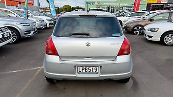 2005 Suzuki Swift Just Traded .. 