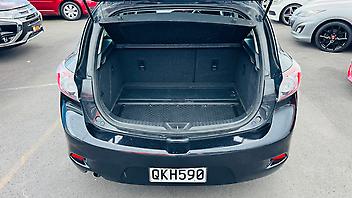 2013 Mazda Axela ALLOYS/PUSH START