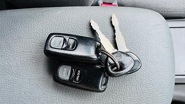 2004 Mazda Atenza WAGON GSX 2.3 4 AUTO