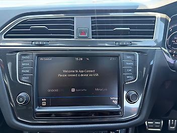 2017 Volkswagen Tiguan R-Line .. Fully loaded 