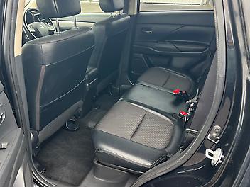 2014 Mitsubishi Outlander PHEV *4WD*Lane Departure*Adaptive Cruise*NZ Radio*
