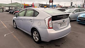 2015 Toyota Prius Bluetooth/Tidy