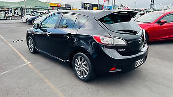 2013 Mazda Axela ALLOYS/PUSH START