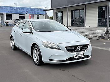 2013 Volvo V40 T4 Cruise, Rear Park Sensors, Push Start *Low kms*