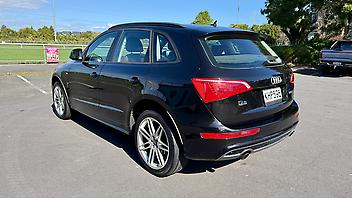 2011 Audi Q5 2.0T QUATTRO S-LINE