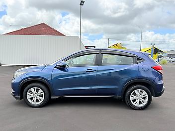 2017 Honda Hr-v S 1.8P with Cruise, Bluetooth, Rev Camera