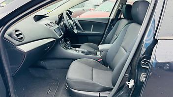 2013 Mazda Axela ALLOYS/PUSH START