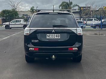 2014 Mitsubishi Outlander PHEV *4WD*Lane Departure*Adaptive Cruise*NZ Radio*